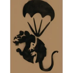 BANKSY - BANKSY (d'après) "Parachuting rat" Peinture au pochoir sur papier kraft - 88x60cm