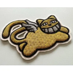 M.CHAT (Thoma Vuille) - Broderie originale réalisée à la main "Chat volant" 7x10cm - 2023